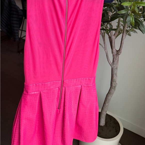 Alice & Olivia Chara Croc- Embossed Party Dress size 4 - Picture 4 of 4